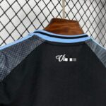 camiseta-aston-villa-segunda-equipacion-2025-2026-cuello-trasero
