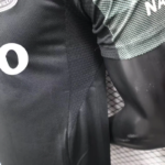 camiseta-aston-villa-segunda-equipacion-version-jugador-2025-2026-axila