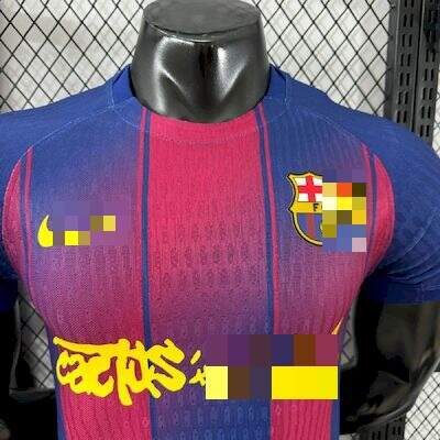 camiseta-barcelona-edicion-especial-travis-scott-2025-2026-pecho