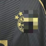 camiseta-bayern-munich-edicion-especial-negro-2025-2026-escudo