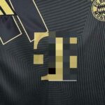 camiseta-bayern-munich-edicion-especial-negro-2025-2026-pecho