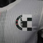 camiseta-chelsea-segunda-equipacion-version-jugador-2025-2026-escudo
