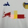 camiseta-leeds-united-primera-equipacion-2025-2026-pecho