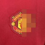 camiseta-manchester-united-primera-equipacion-mujer-2025-2026-escudo