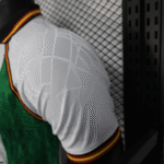 camiseta-real-betis-edicion-especial-version-jugador-2025-2026-puño