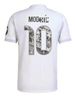 camiseta-real-madrid-edicion-limitada-luka-modric-2025-parte-trasera