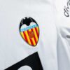 camiseta-valencia-primera-equipacion-2025-2026-escudo