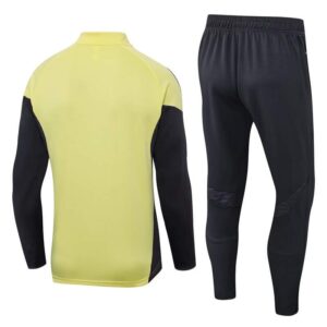 chandal-real-madrid-amarillo-negro-2025-2026-parte-trasera