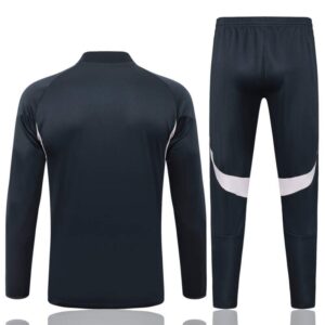 chandal-real-madrid-negro-2025-2026-parte-trasera