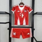 conjunto-niño-bayern-de-munich-primera-equipacion-2025-2026
