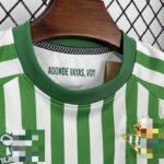 conjunto-nino-real-betis-final-conference-league-2025-2026-cuello