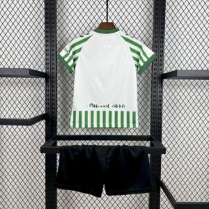 conjunto-nino-real-betis-final-conference-league-2025-2026-parte-trasera