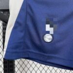 conjunto-niño-tottenham-primera-equipacion-2025-2026-escudo-pantalon-corto