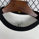 Camiseta Alemania 125 Aniversario Manga Larga 2025-2026-cuello anterior.