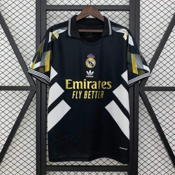 Camiseta Real Madrid Edicion Especial Negro con Blanco 25-26 Camiseta Real Madrid Edicion Especial Negro con Blanco 25-26