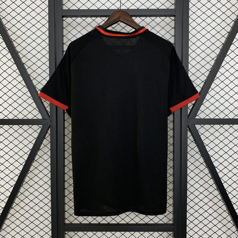 Camiseta Real Madrid Edicion Especial Rosas-Serpiente Roja 25-26 dorsal