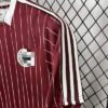Camiseta Retro Ajax 2025-2026-hombro.