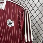 Camiseta Retro Ajax 2025-2026-hombro.
