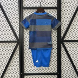 Conjunto-niño-real-madrid-entrenamiento-2025-2026-parte-trasera