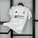 camiseta-Nottingham-Forest-segunda-equipacion-2025-2026