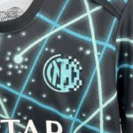 camiseta-de-entrenamiento-psg-2025-2026-escudo