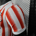 camiseta-inter-milan-rojo-version-jugador-2025-2026-puño-izquierdo