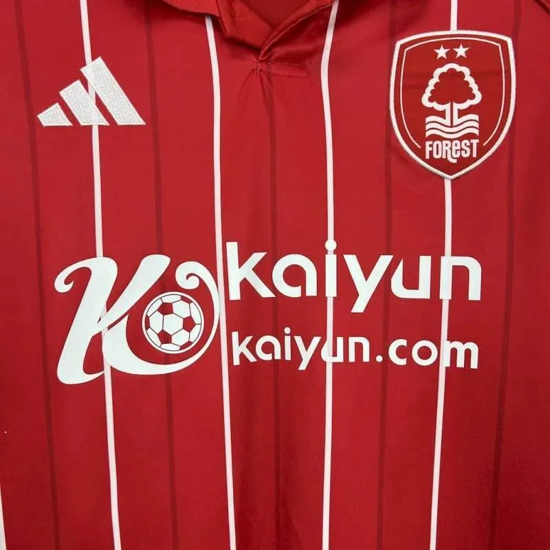 camiseta-nottingham-forest-primera-equipacion-2025-2026-pecho