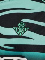 camiseta-real-betis-tercera-equipacion-2025-2026-escudo