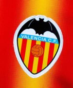 camiseta-valencia-tercera-equipacion-2025-2026-escudo