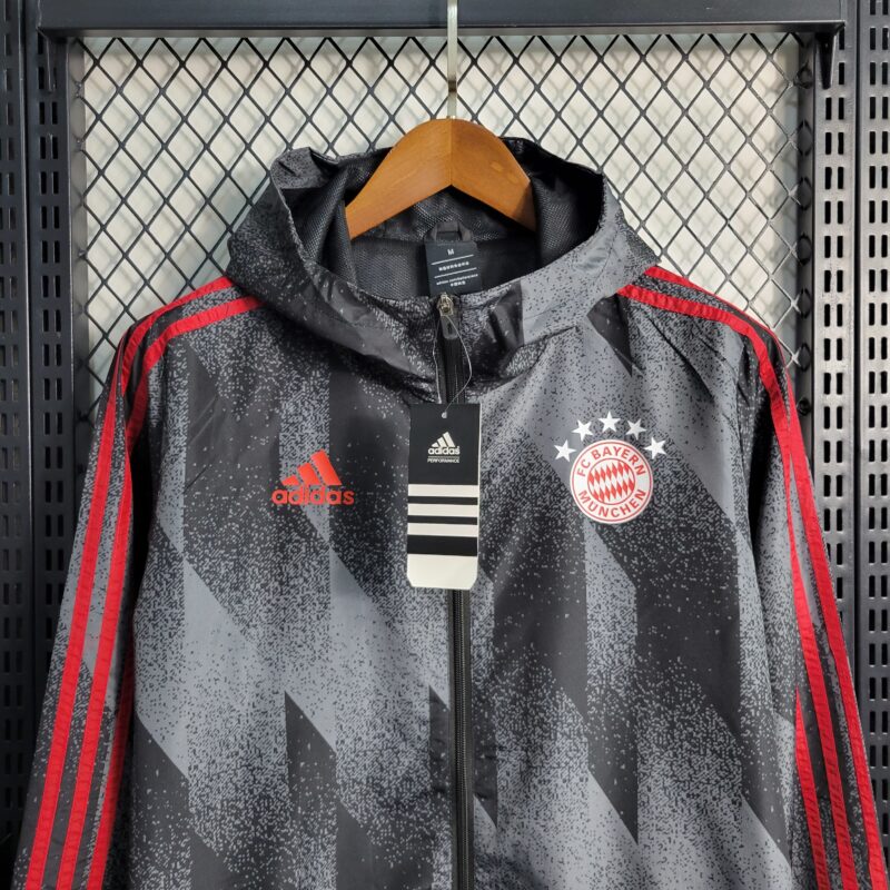cortaviento-bayern-de-munich-2025-2026-pecho