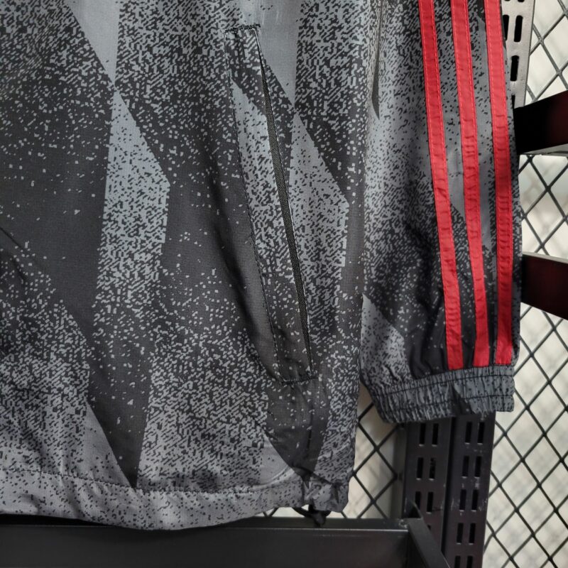 cortaviento-bayern-de-munich-2025-2026-puño