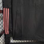 chaqueta-cortaviento-bayern-de-munich-2025-2026-puño