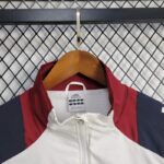 chaqueta-cortaviento-manchester-united-2025-2026-2-cuello