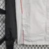 chaqueta-cortaviento-manchester-united-2025-2026-puño