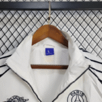 chaqueta-cortaviento-psg-2025-2026-cuello