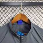 chaqueta-cortaviento-real-madrid-2025-2026-cuello