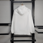 chaqueta-cortaviento-real-madrid-2025-2026-parte-trasera