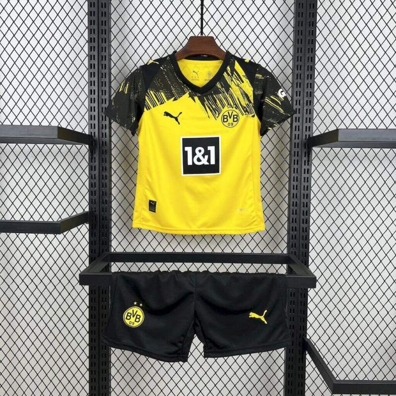 conjunto-niño-borussia-dortmund-primera-equipacion-2025-2026 conjunto-niño-borussia-dortmund-primera-equipacion-2025-2026