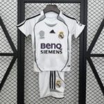 conjunto-niño-real-madrid-primera-equipacion-2025-2026