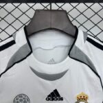 conjunto-niño-real-madrid-primera-equipacion-2025-2026-cuello