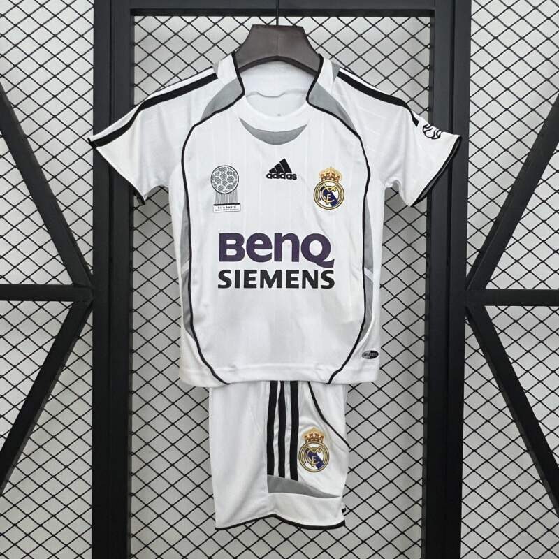 conjunto-niño-real-madrid-primera-equipacion-2025-2026