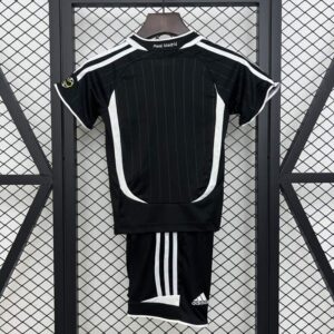 conjunto-niño-real-madrid-segunda-equipacion-2025-2026-parte-trasera