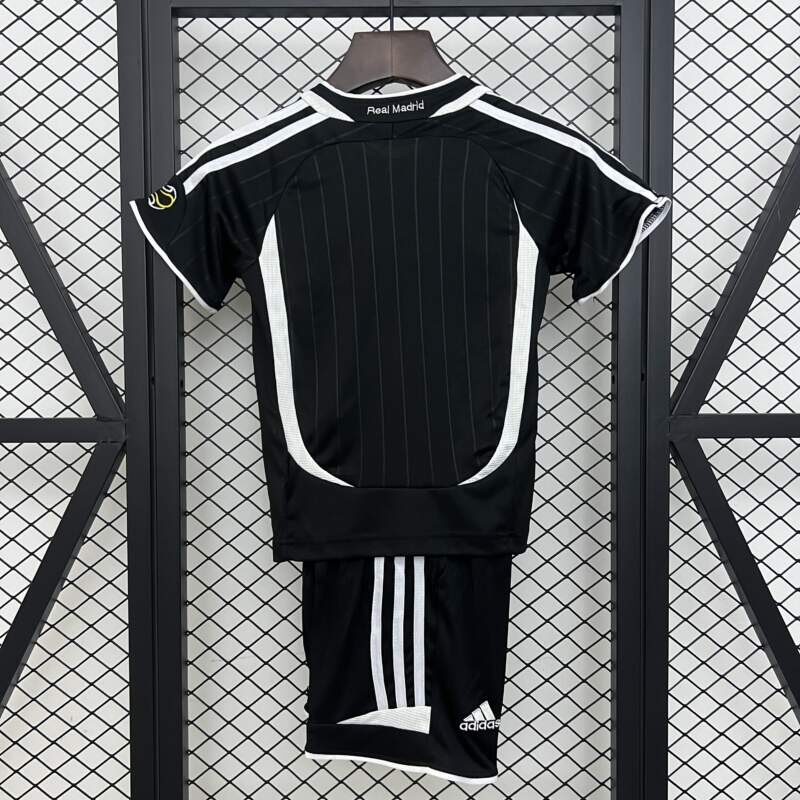 conjunto-niño-real-madrid-segunda-equipacion-2025-2026-parte-trasera