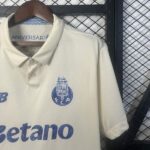 Camiseta-porto-tercera-equipacion-2025-2026-escudo