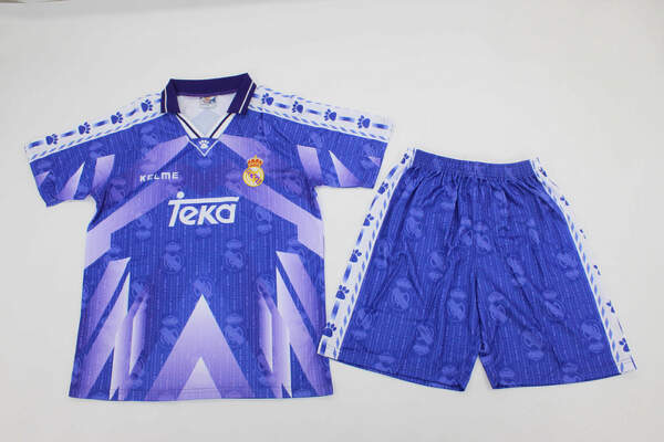 Conjunto niño Retro Real Madrid 1996-1997 segunda equipacion Conjunto niño Retro Real Madrid 1996-1997 segunda equipacion