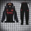 Conjunto-sudadera-con-capucha-manchester-united-2024-2025