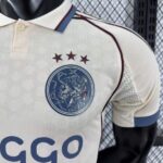 camiseta-ajax-segunda-equipacion-version-jugador-2025-2026-escudo