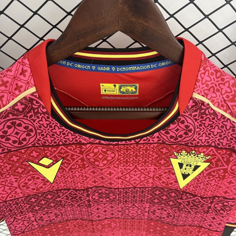camiseta-cadiz-segunda-equipacion-2025-2026-cuello