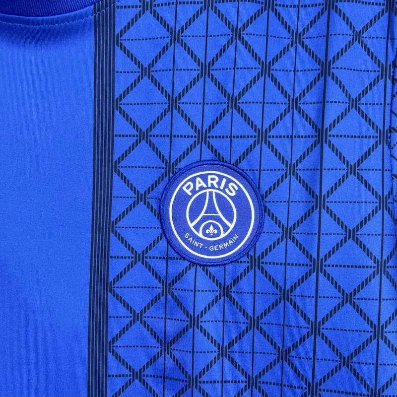 camiseta-de-entrenamiento-psg-2025-2026-escudo