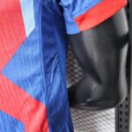 camiseta-fc-barcelona-cuarta-equipacion-version-jugador-2025-2026-axila